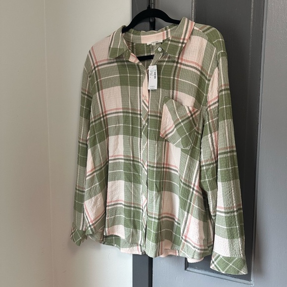 Maurice’s plus size pucker plaid button up shirt - Picture 2 of 5